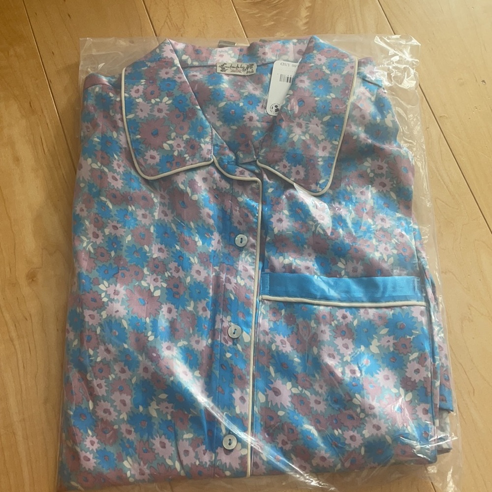 Free people pillow talk lavender combo women’s top bottom pjs button down medium - Picture 7 of 9